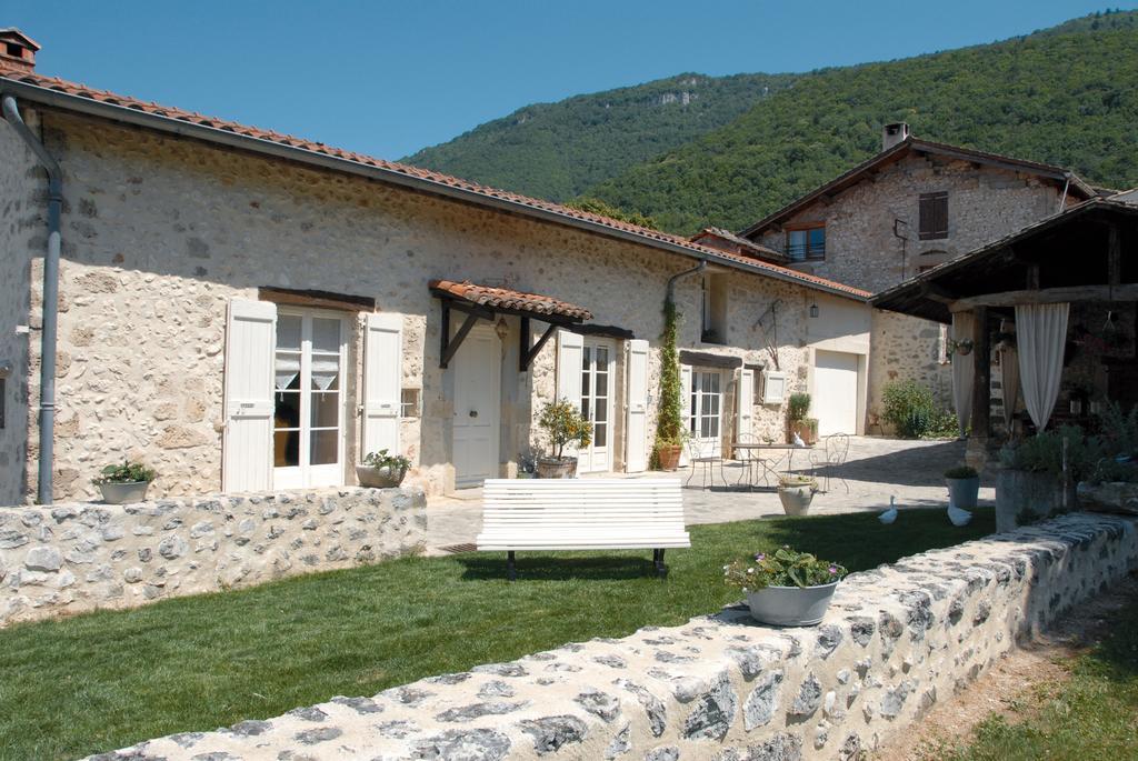 Bed and Breakfast L'Estapade Des Tourelons Сен-Жан-ан-Руаян Экстерьер фото